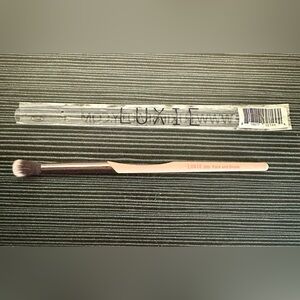 Luxie Rose Gold 205 Pack And Shade Brush Brand New